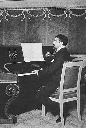 Reynaldo Hahn al piano (foto)