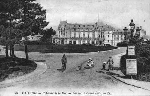 L'Avenue de la Mer verso il Grand Hotel