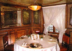 L'interno del ristorante (foto)